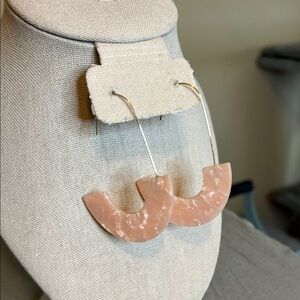 NWT Chic Blush Pink Marbled Earrings